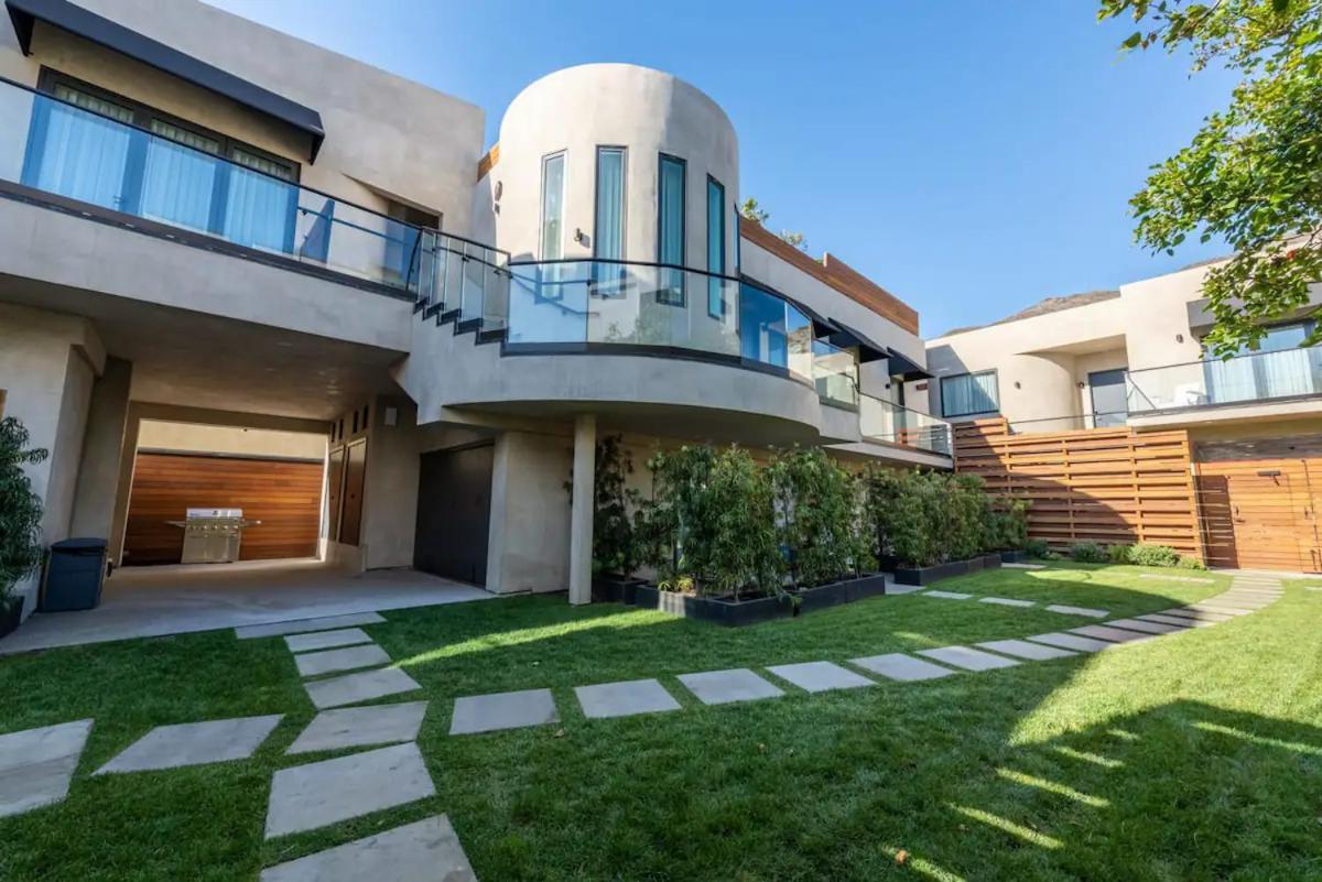 Malibu Sand Carbon Beach Suites Zewnętrze zdjęcie