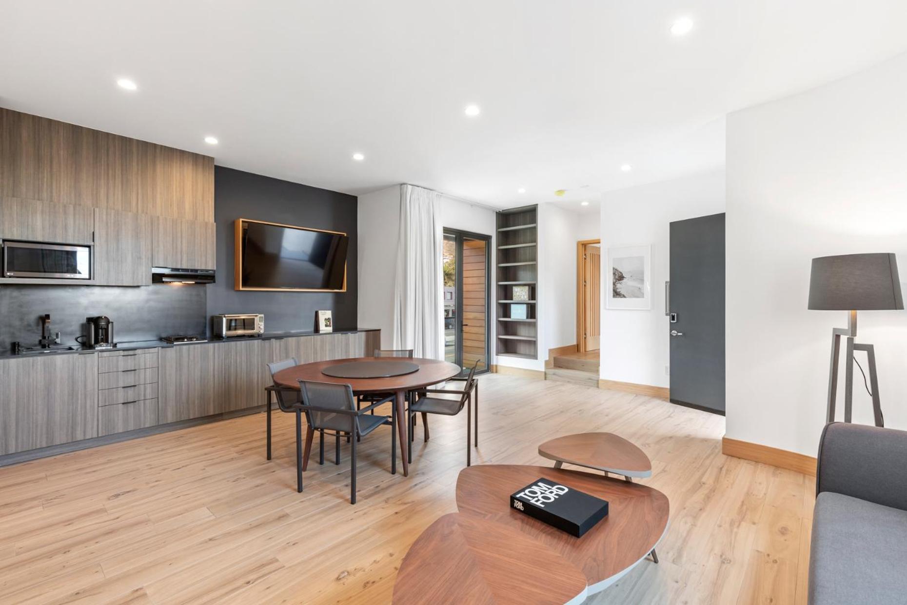 Malibu Sand Carbon Beach Suites Zewnętrze zdjęcie