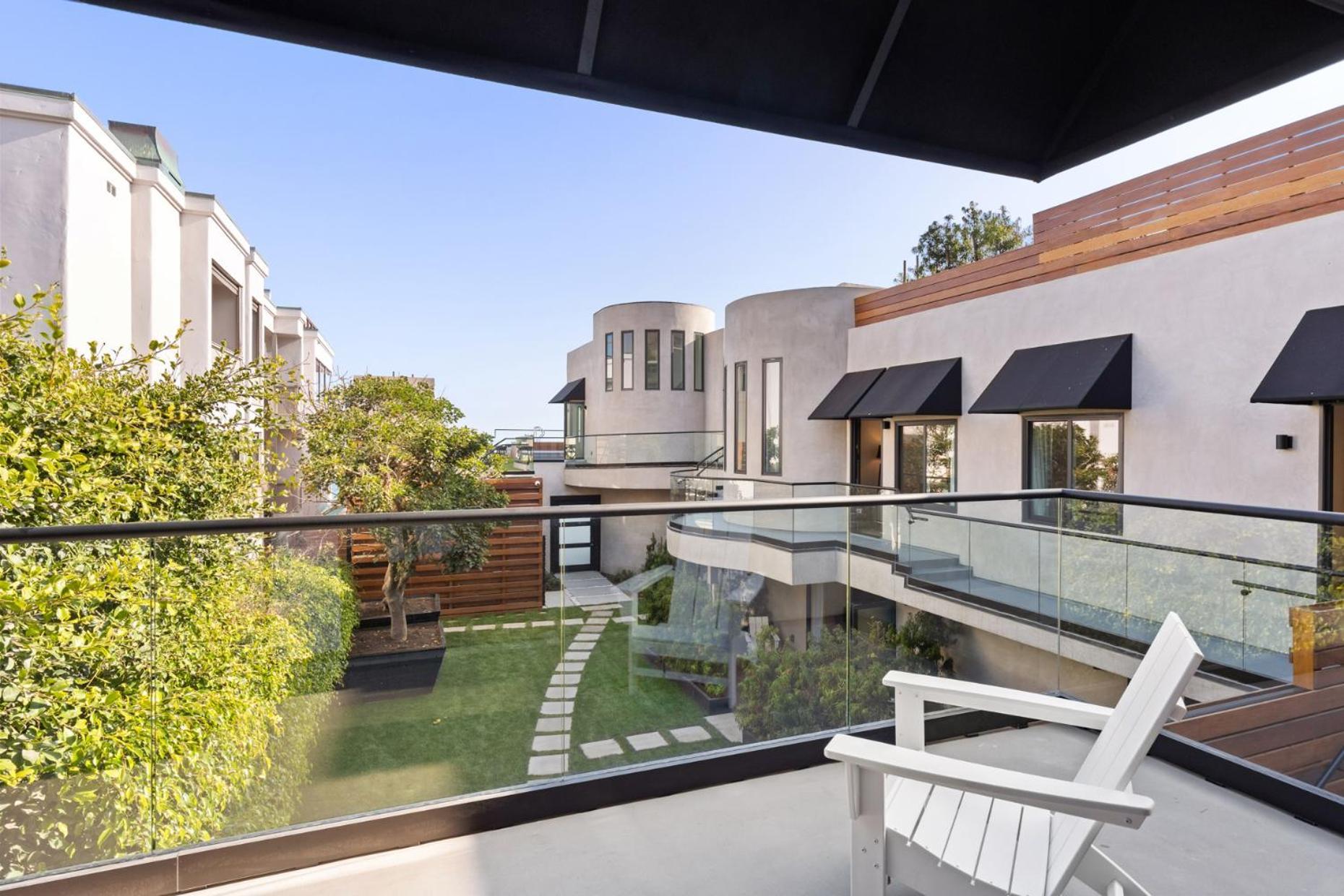 Malibu Sand Carbon Beach Suites Zewnętrze zdjęcie