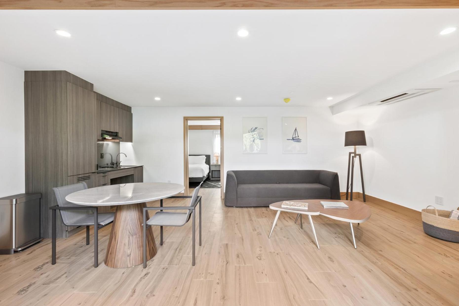 Malibu Sand Carbon Beach Suites Zewnętrze zdjęcie