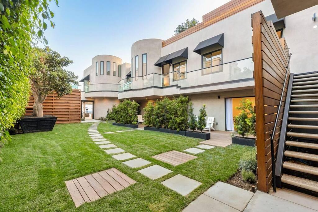 Malibu Sand Carbon Beach Suites Zewnętrze zdjęcie