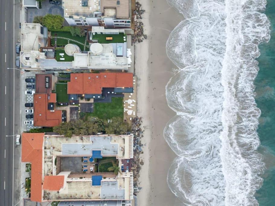 Malibu Sand Carbon Beach Suites Zewnętrze zdjęcie