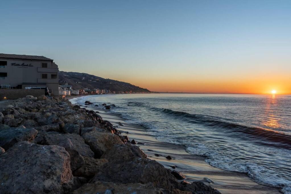 Malibu Sand Carbon Beach Suites Zewnętrze zdjęcie