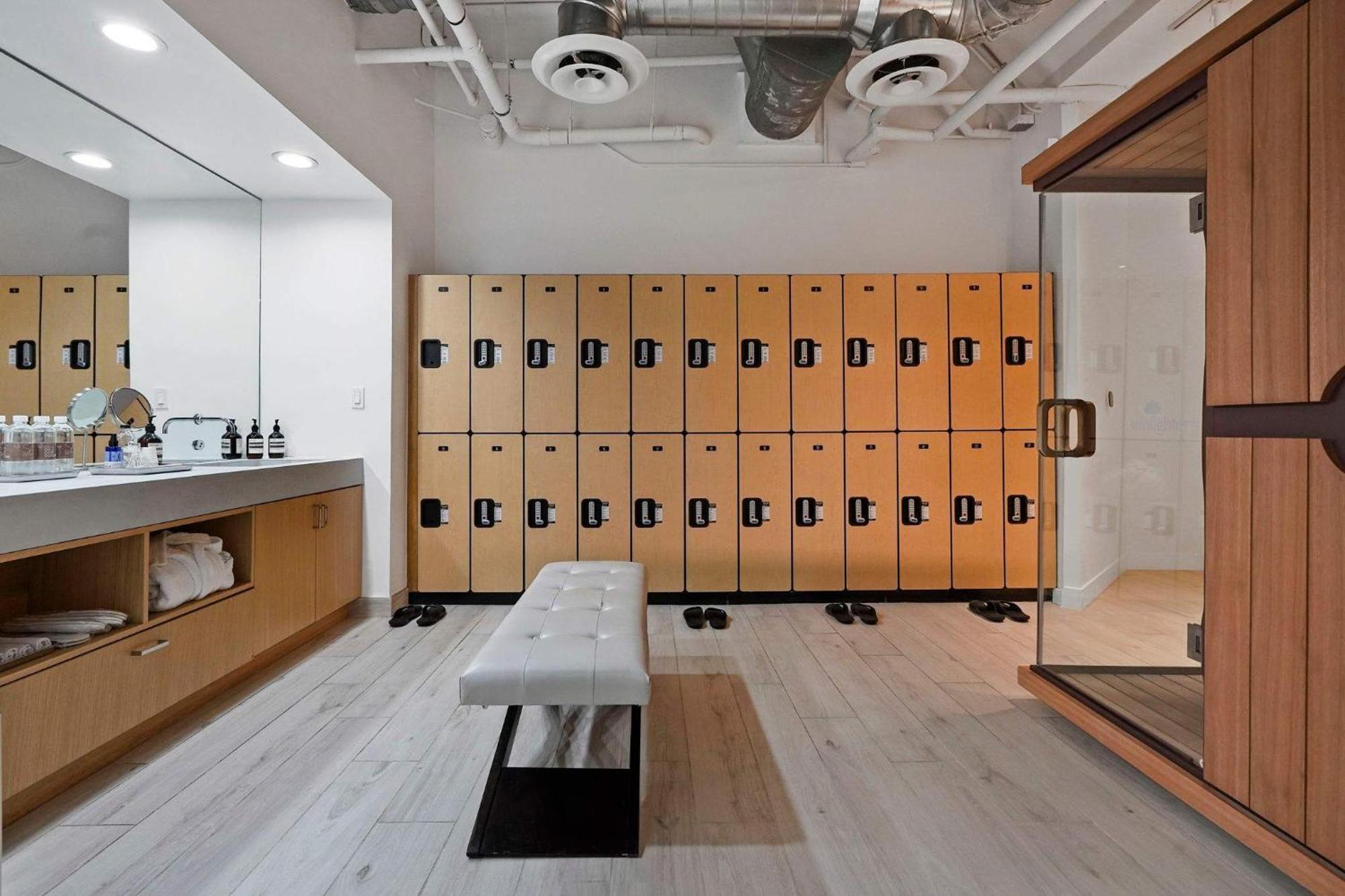 Malibu Sand Carbon Beach Suites Zewnętrze zdjęcie