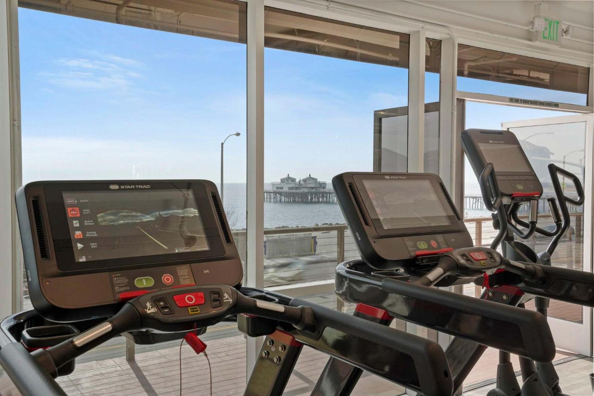 Malibu Sand Carbon Beach Suites Zewnętrze zdjęcie